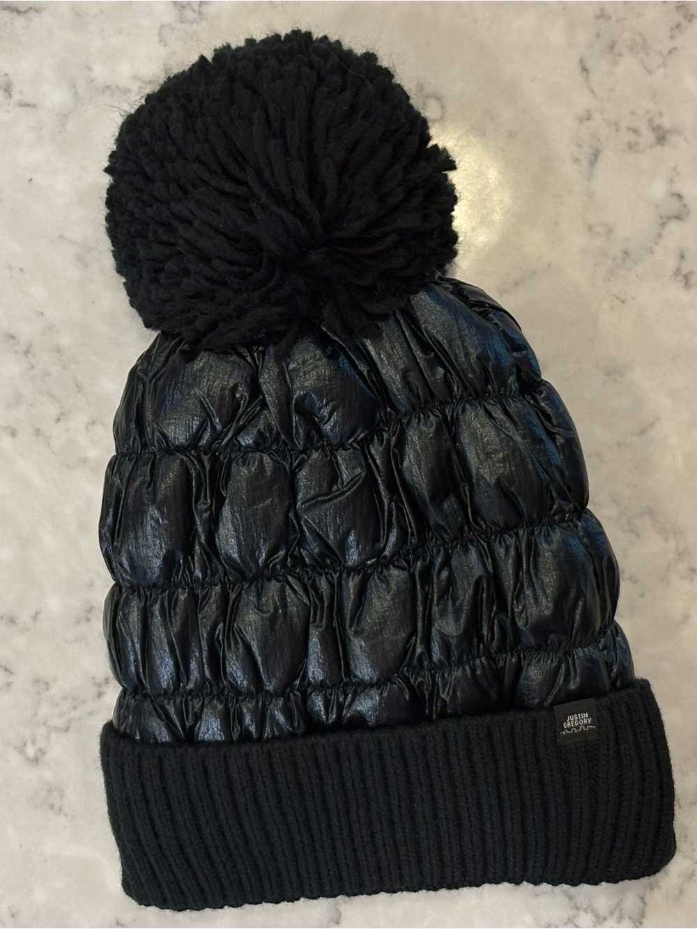 Justin Gregory Women’s Quilted Beanie Hat with Pom – Black -Excellent Condition